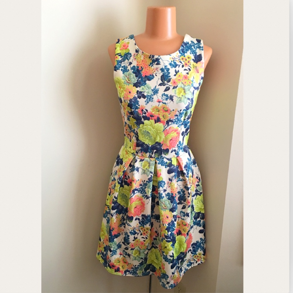 Delightful Return Dress -from ModCloth - Picture 3 of 6